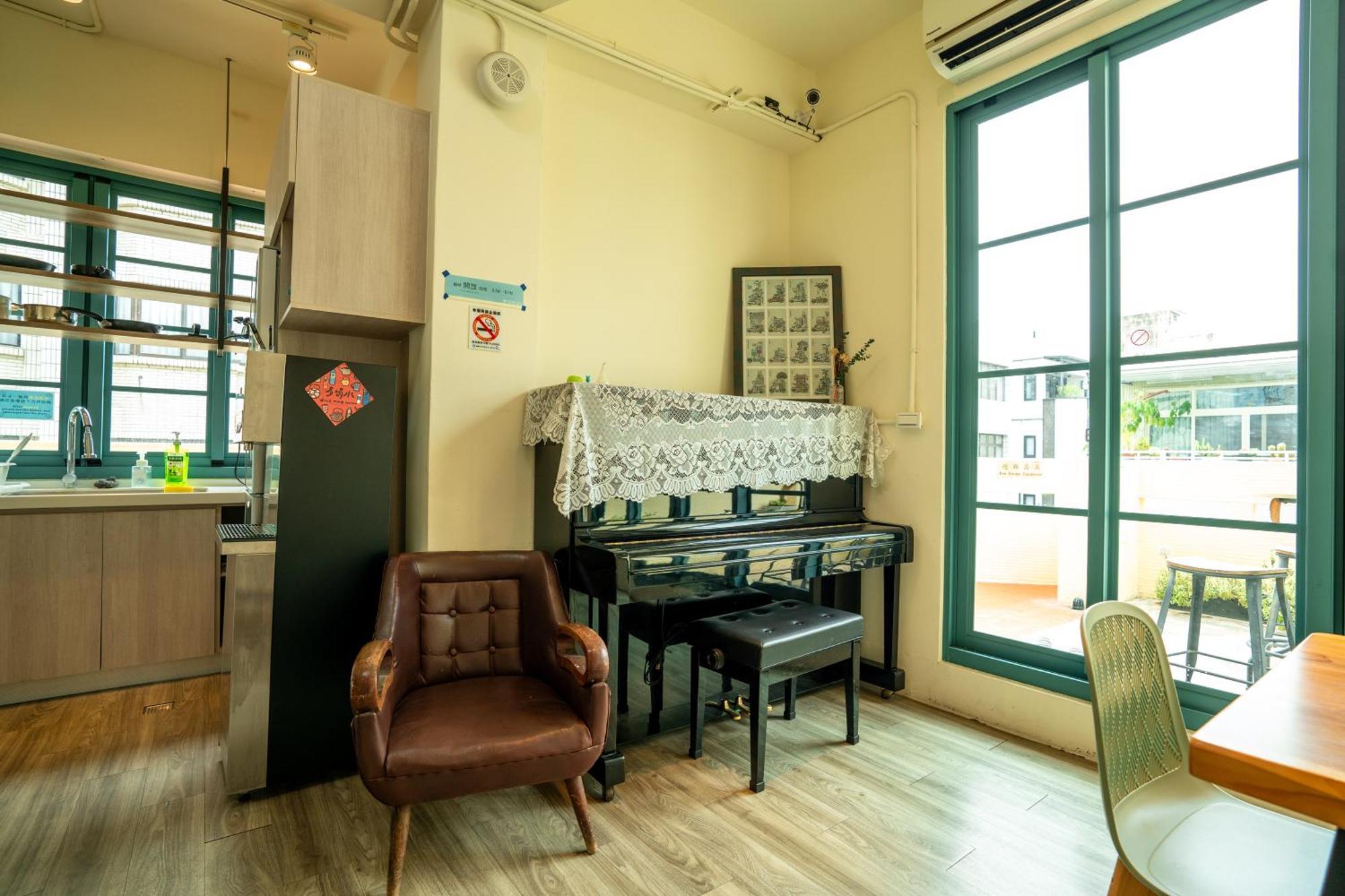 Funtime Hostel 嘉義市 エクステリア 写真